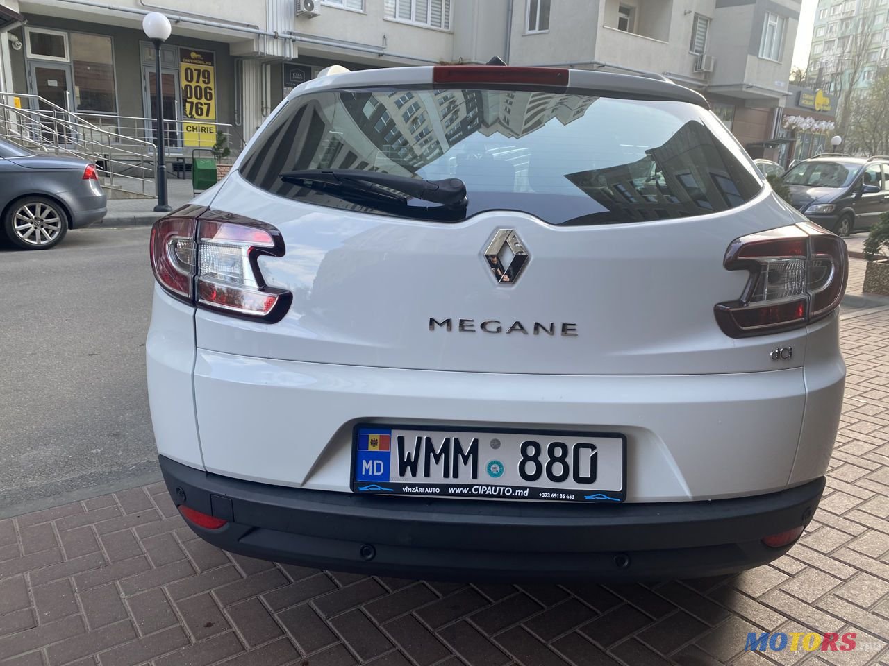 2012' Renault Megane photo #3