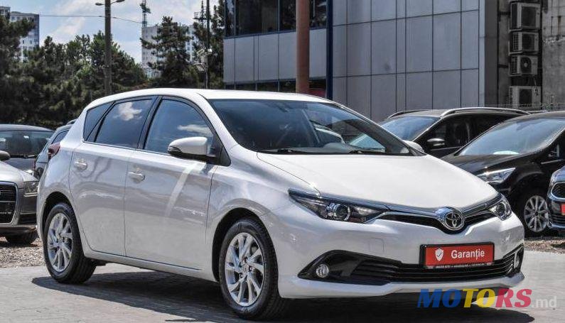 2015' Toyota Auris photo #1