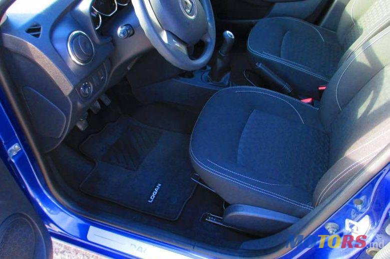 2004' Dacia Logan Mcv photo #1