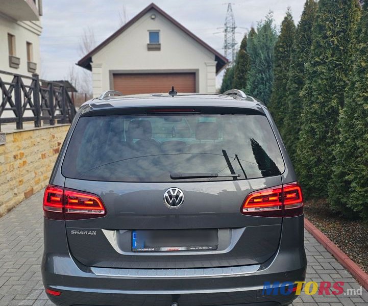 2019' Volkswagen Sharan photo #2