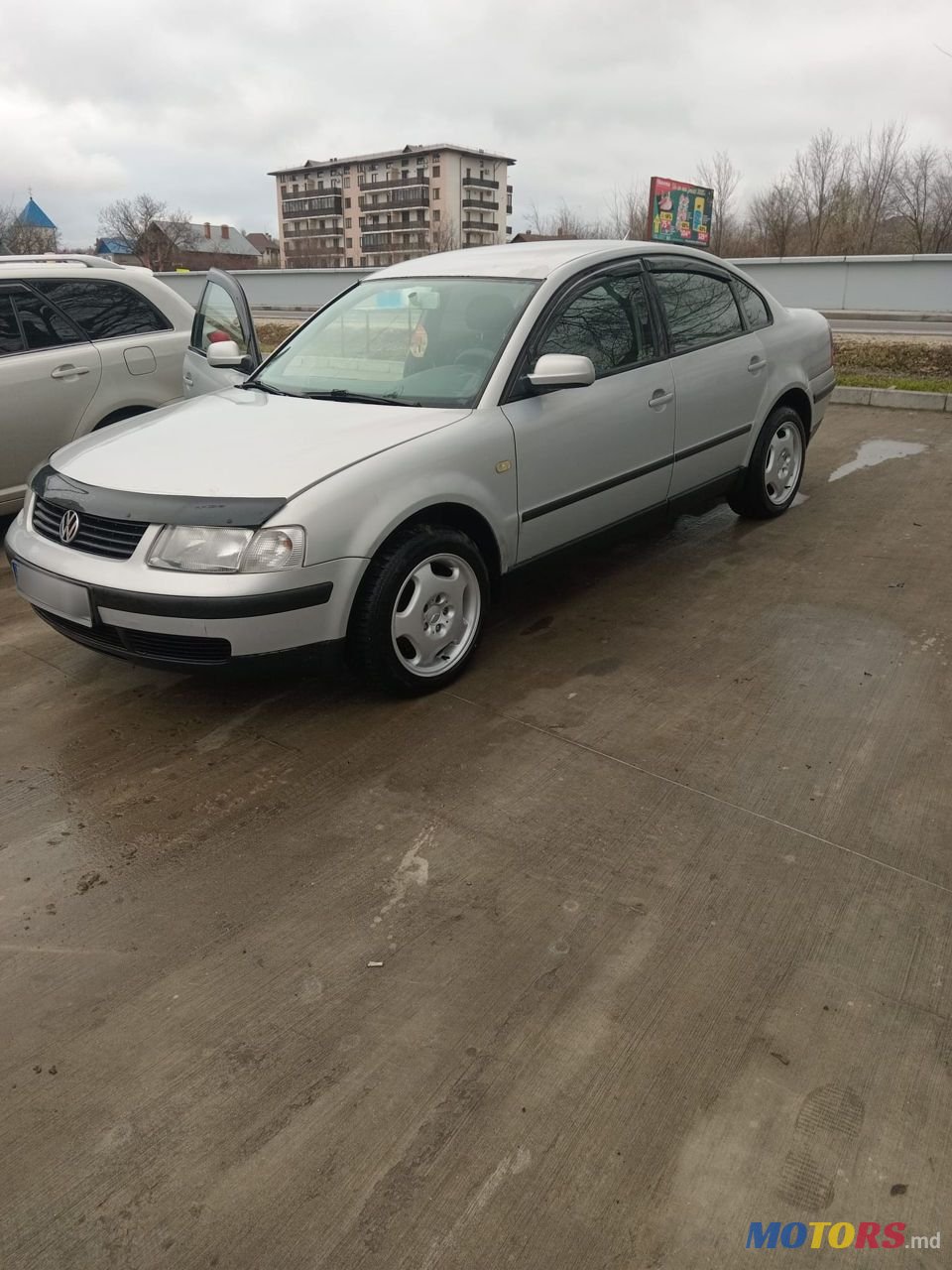 2000' Volkswagen Passat photo #1