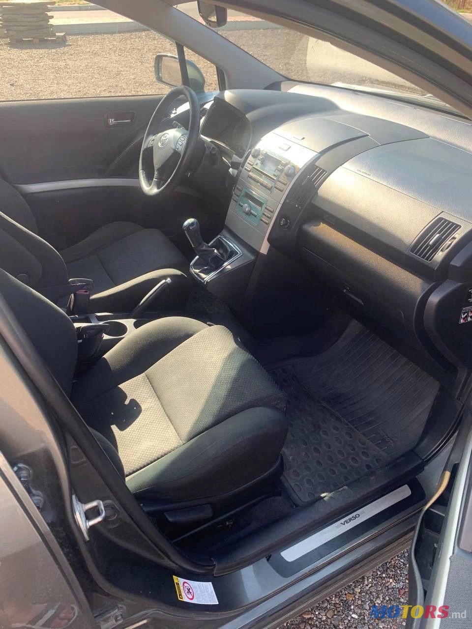 2005' Toyota Corolla Verso photo #2