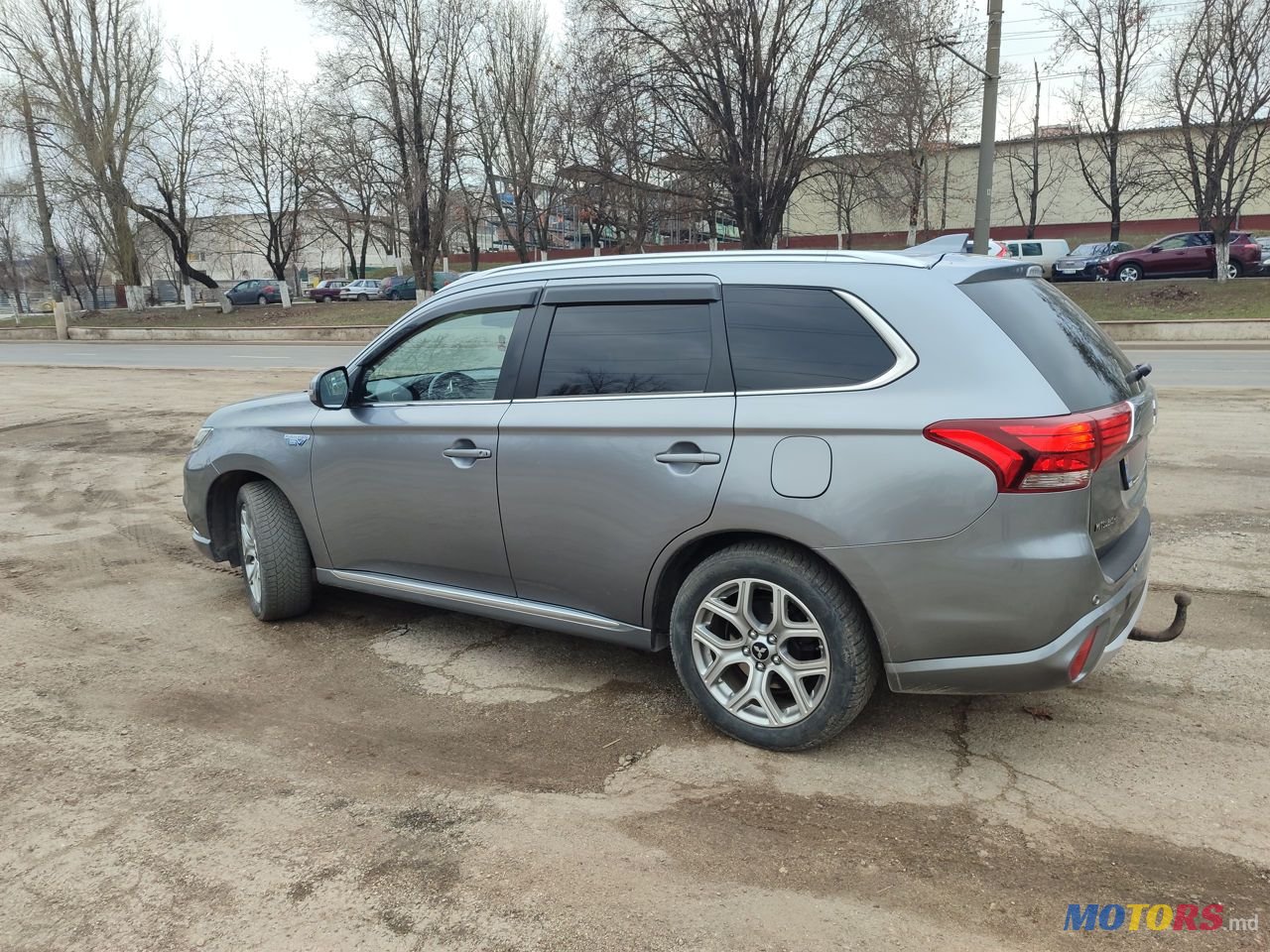 2015' Mitsubishi Outlander photo #4