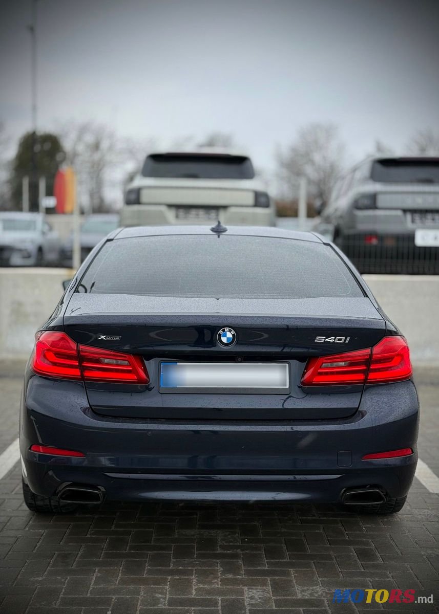 2020' BMW 5 Series photo #5