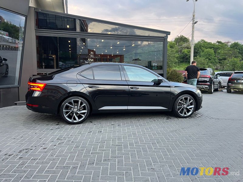 2020' Skoda Superb photo #2