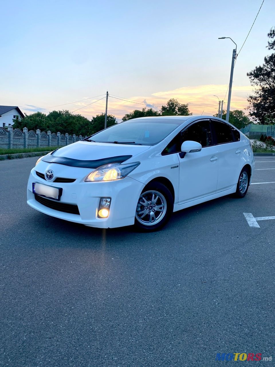 2011' Toyota Prius photo #3