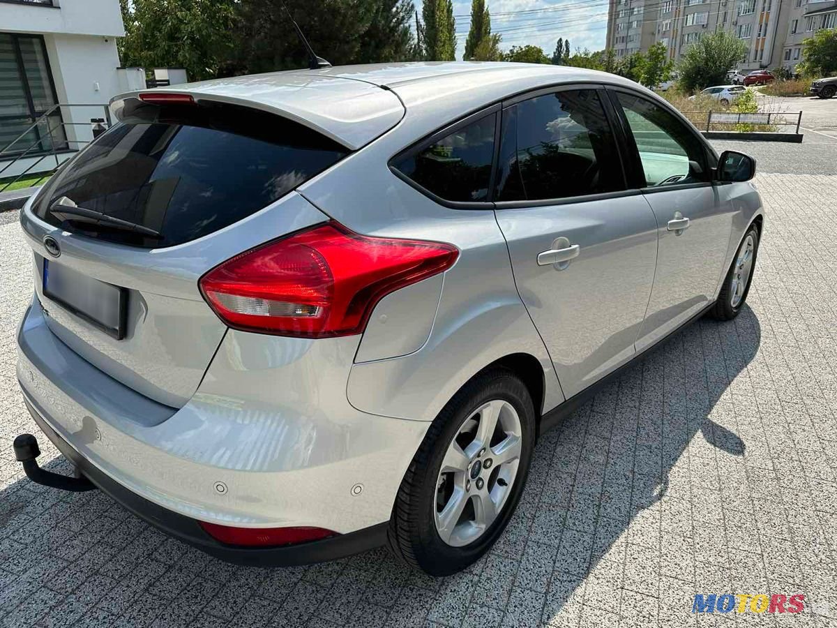 2016' Ford Focus photo #5