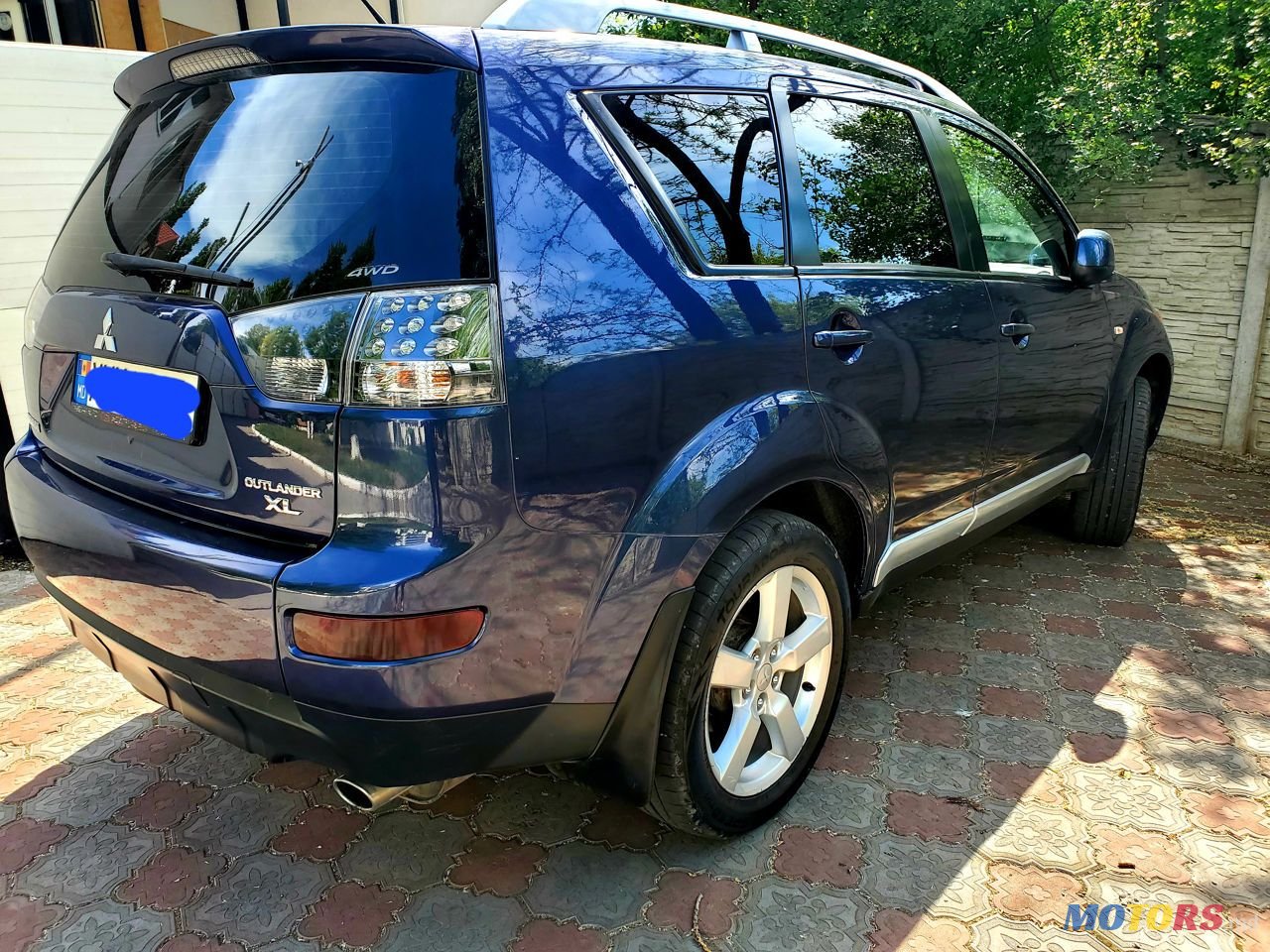 2008' Mitsubishi Outlander photo #2