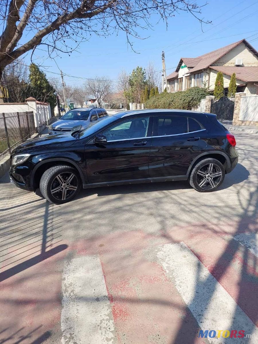 2016' Mercedes-Benz GLA photo #3
