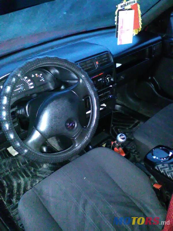 1993' Opel Vectra photo #3