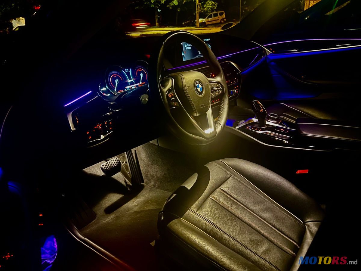 2019' BMW 5 Series photo #4