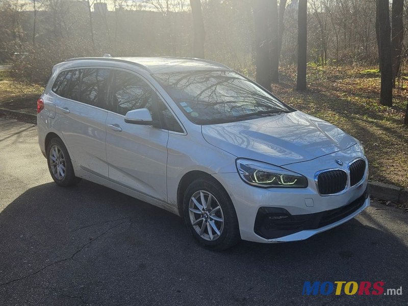 2019' BMW 2 Series Gran Tourer photo #3