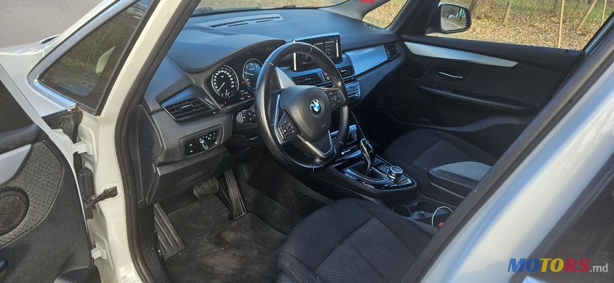 2019' BMW 2 Series Gran Tourer photo #6