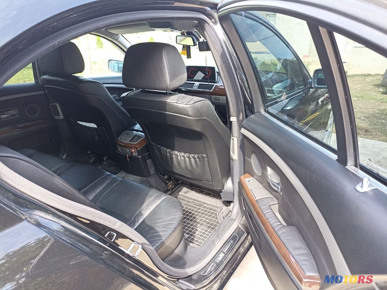 2004' BMW 7 Series photo #3