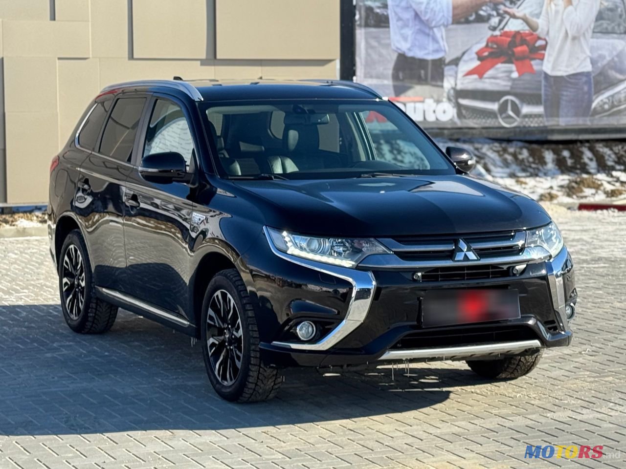 2016' Mitsubishi Outlander photo #4