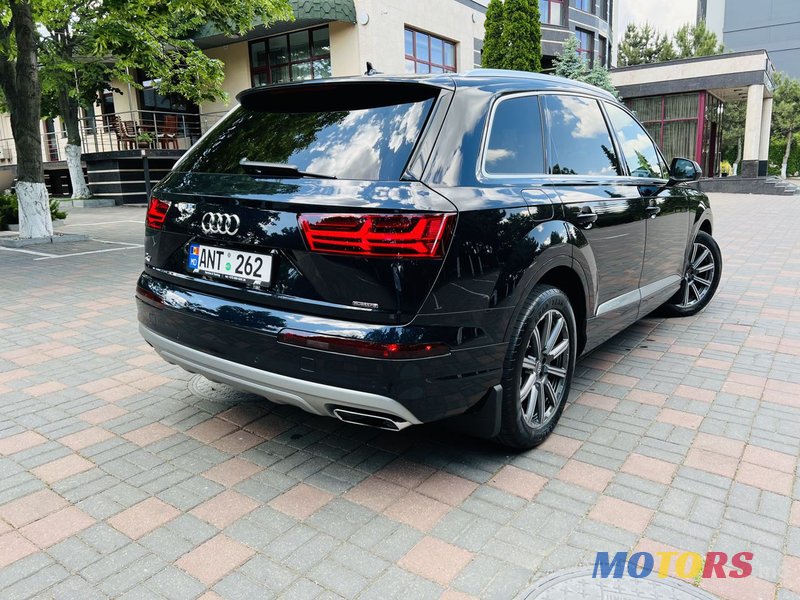 2016' Audi Q7 photo #4