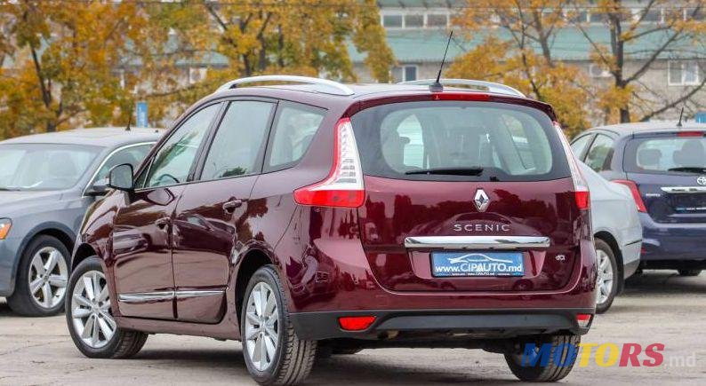 2012' Renault Grand Scenic photo #2