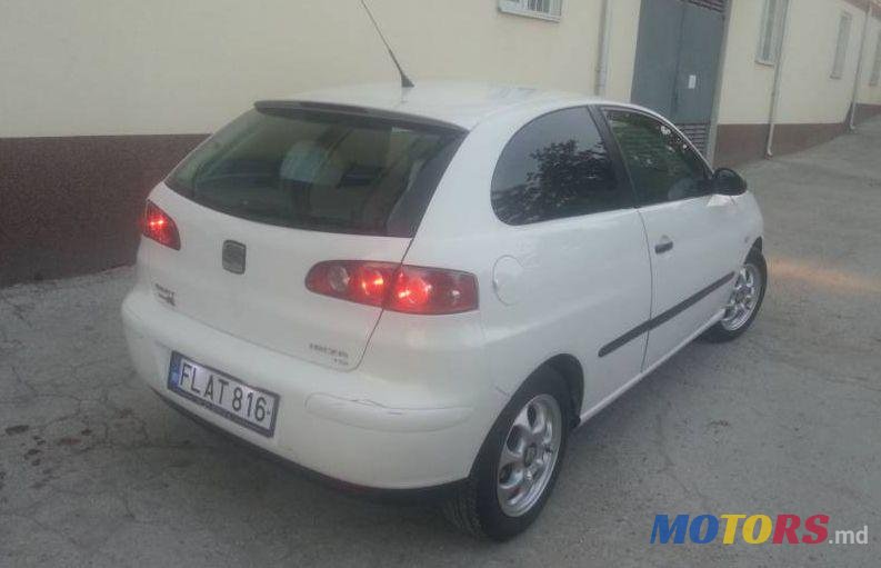 2004' Volkswagen Polo photo #1