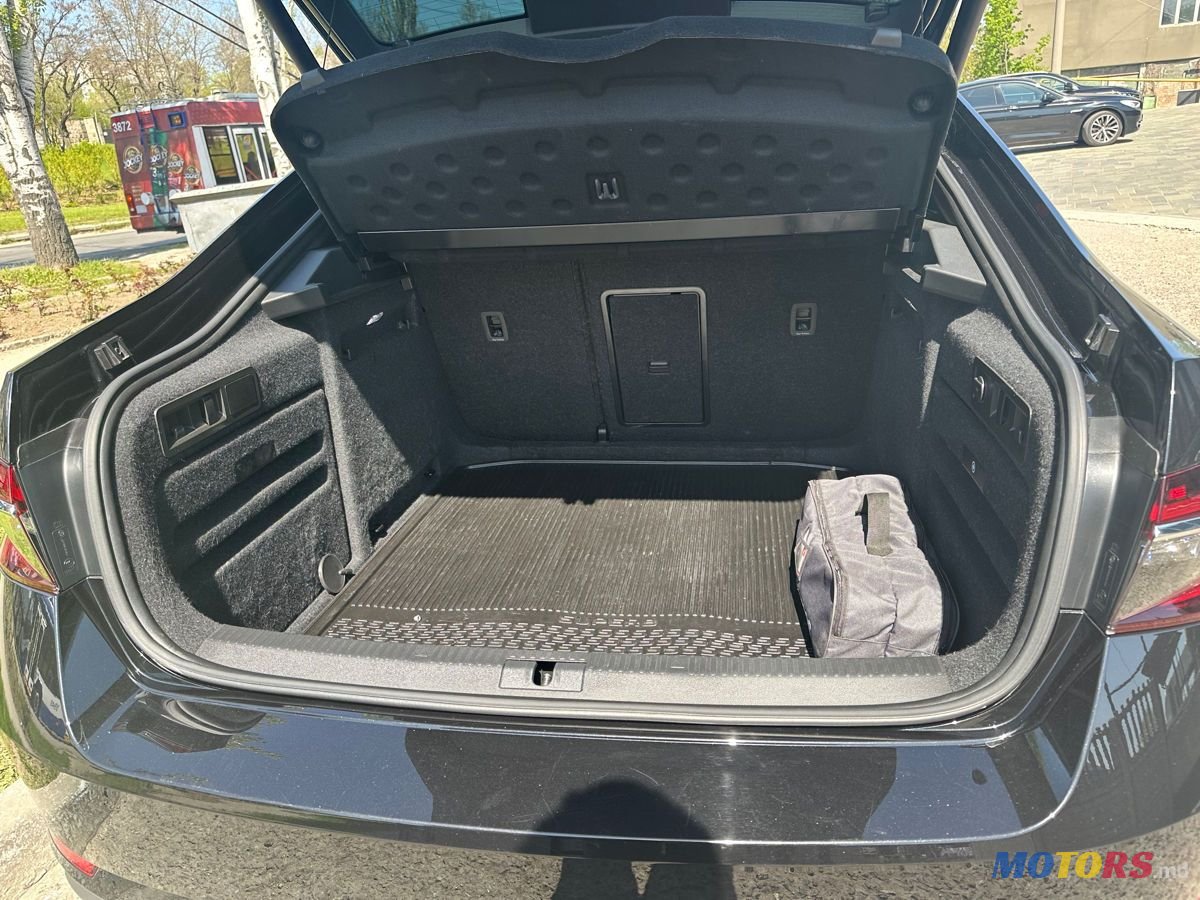 2023' Skoda Superb photo #4