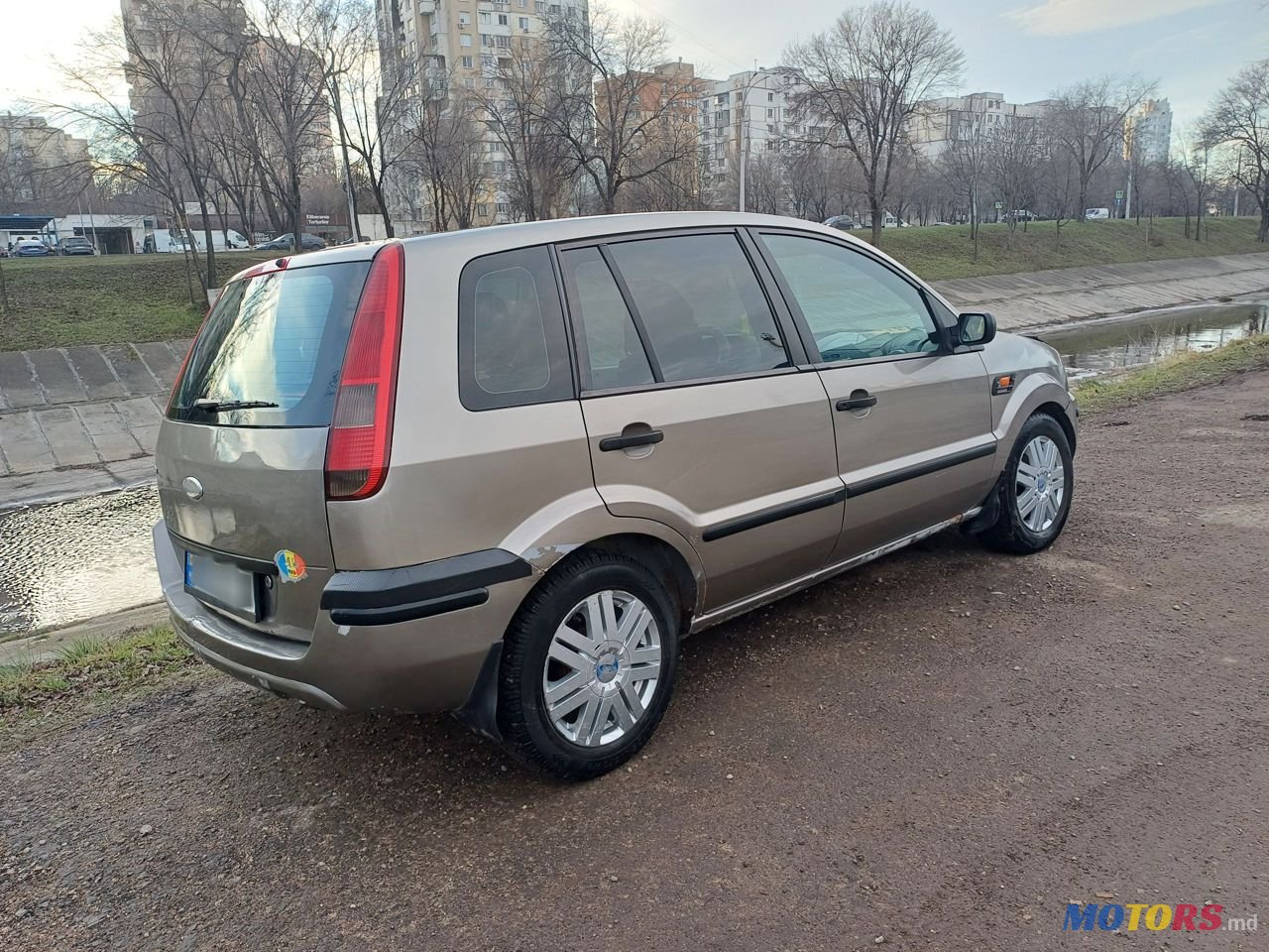 2003' Ford Fusion photo #3