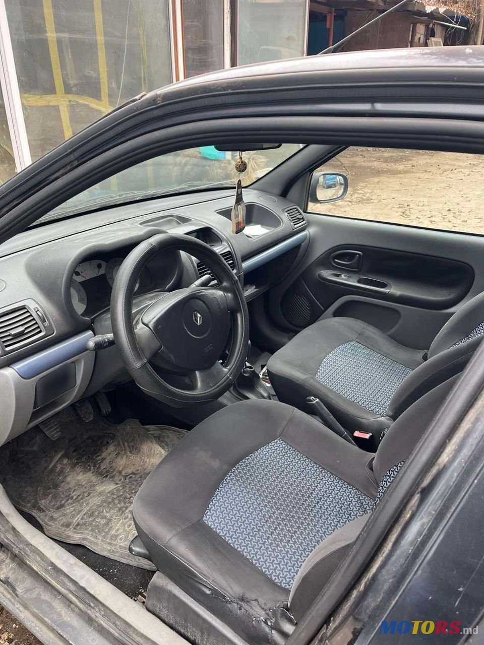 2008' Renault Clio Symbol photo #3