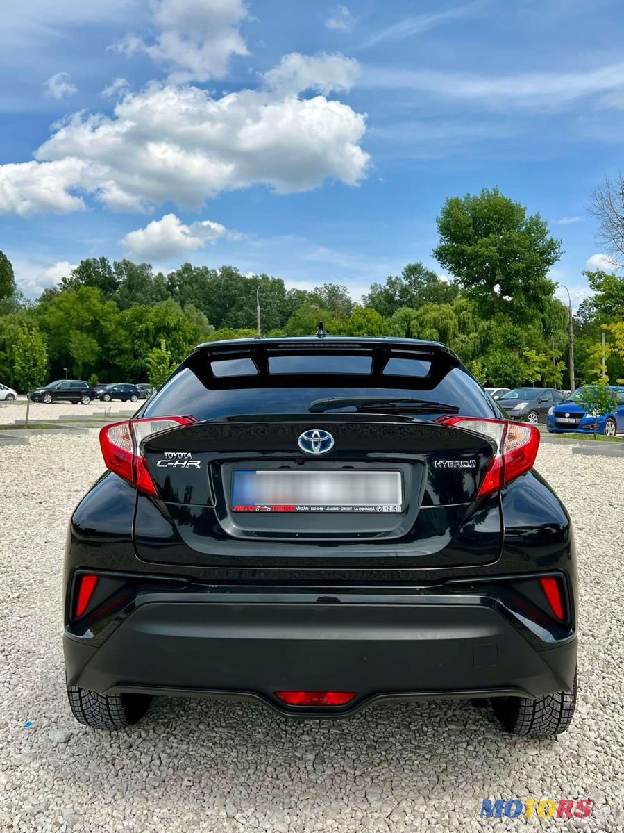 2019' Toyota C-HR photo #3