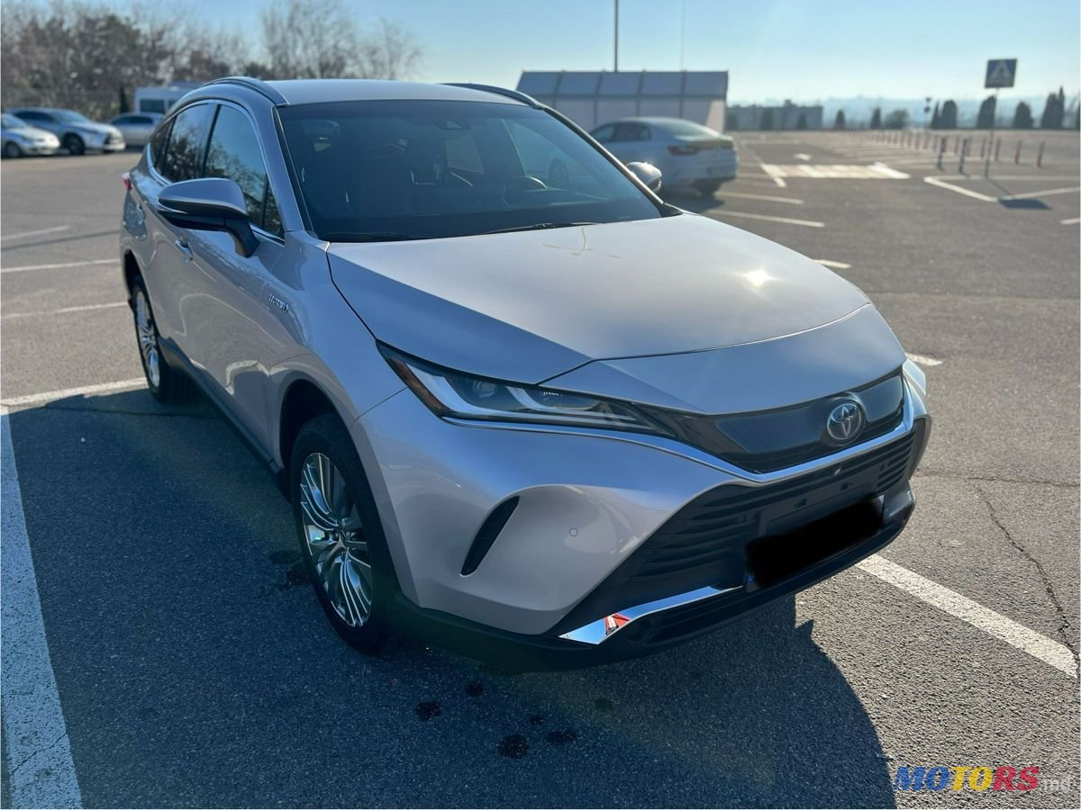 2022' Toyota Venza photo #3