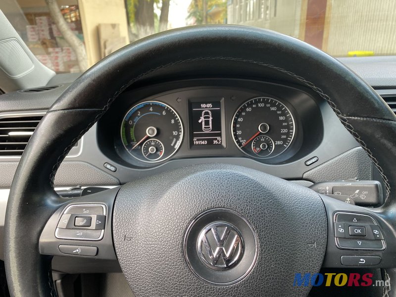 2013' Volkswagen Jetta photo #6