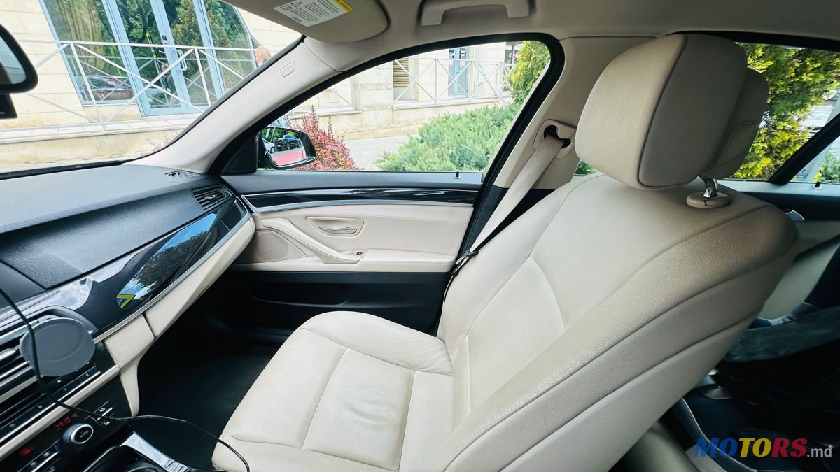 2013' BMW 5 Series photo #6