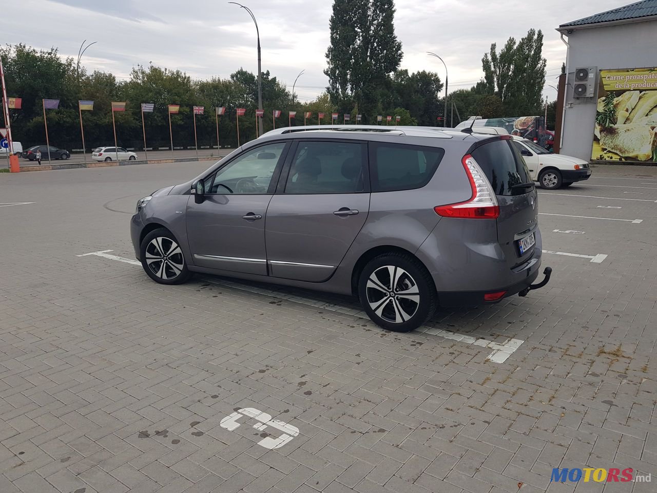 2013' Renault Grand Scenic photo #2