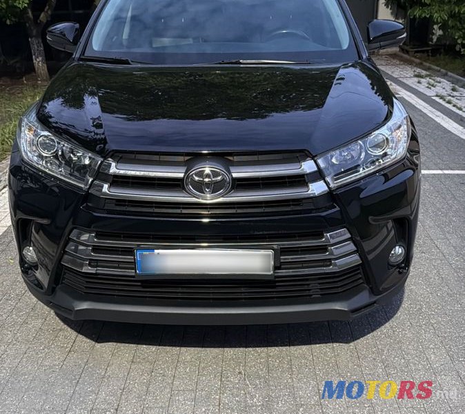 2018' Toyota Highlander photo #1