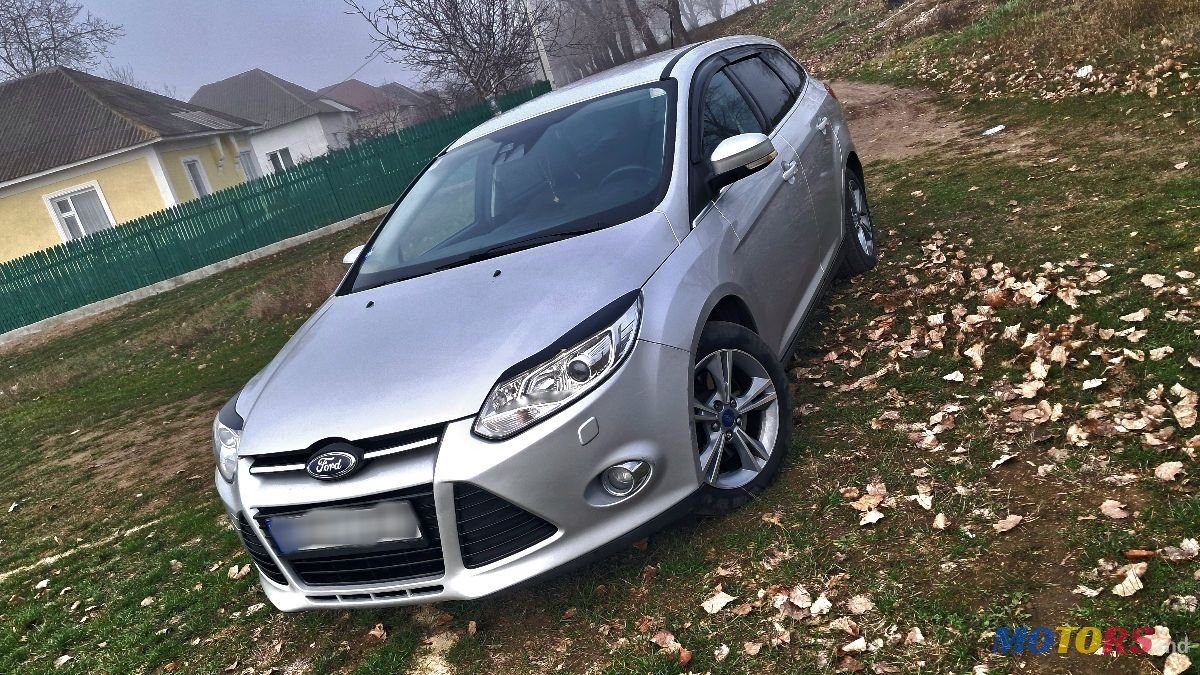 2012' Ford Focus photo #2