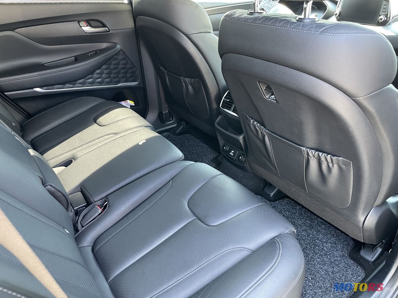 2019' Hyundai Santa Fe photo #4