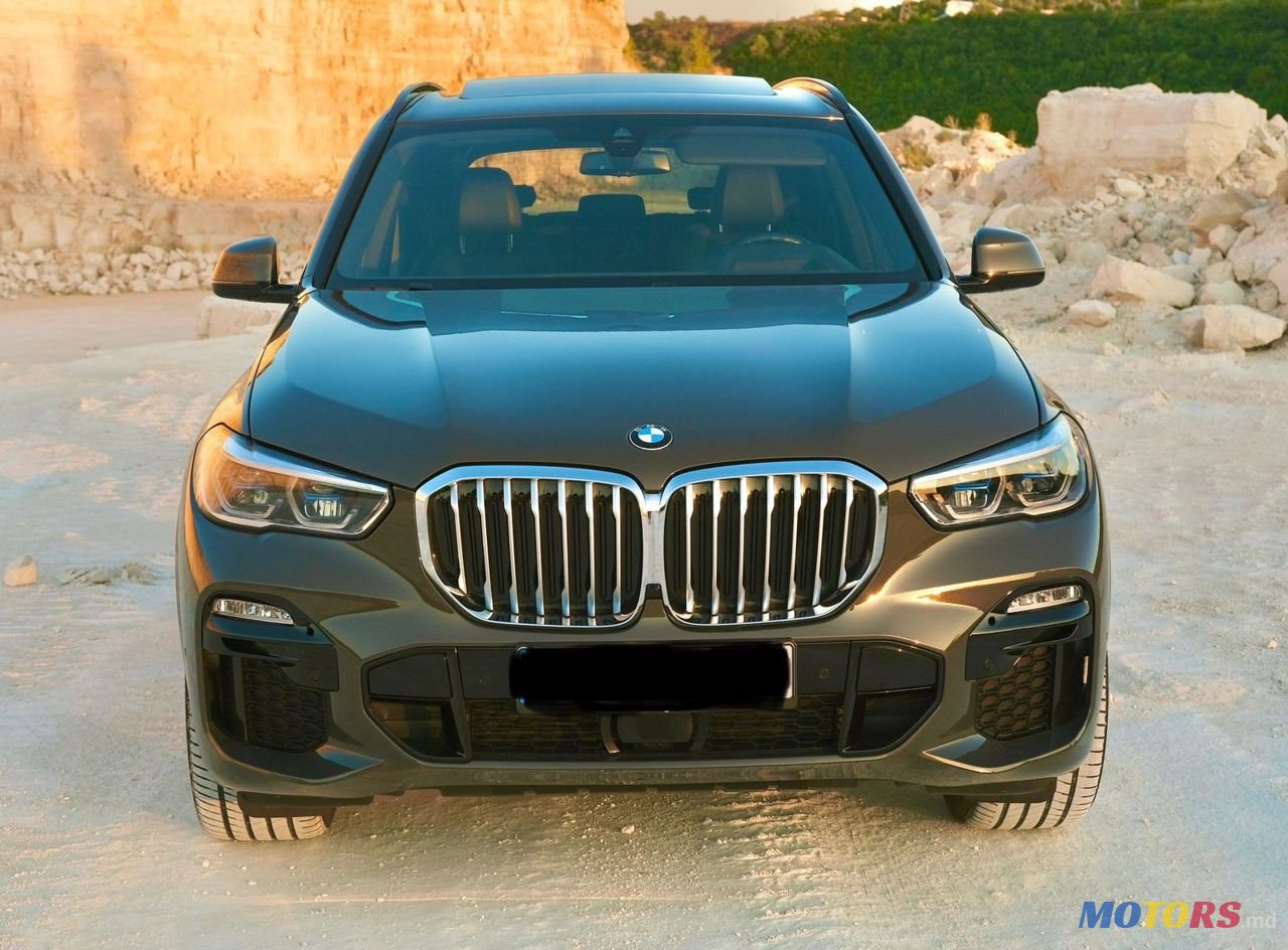 2021' BMW X5 photo #2