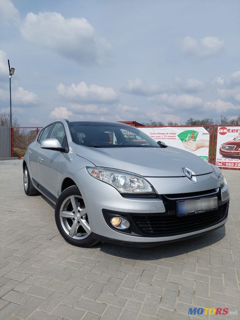 2013' Renault Megane photo #3