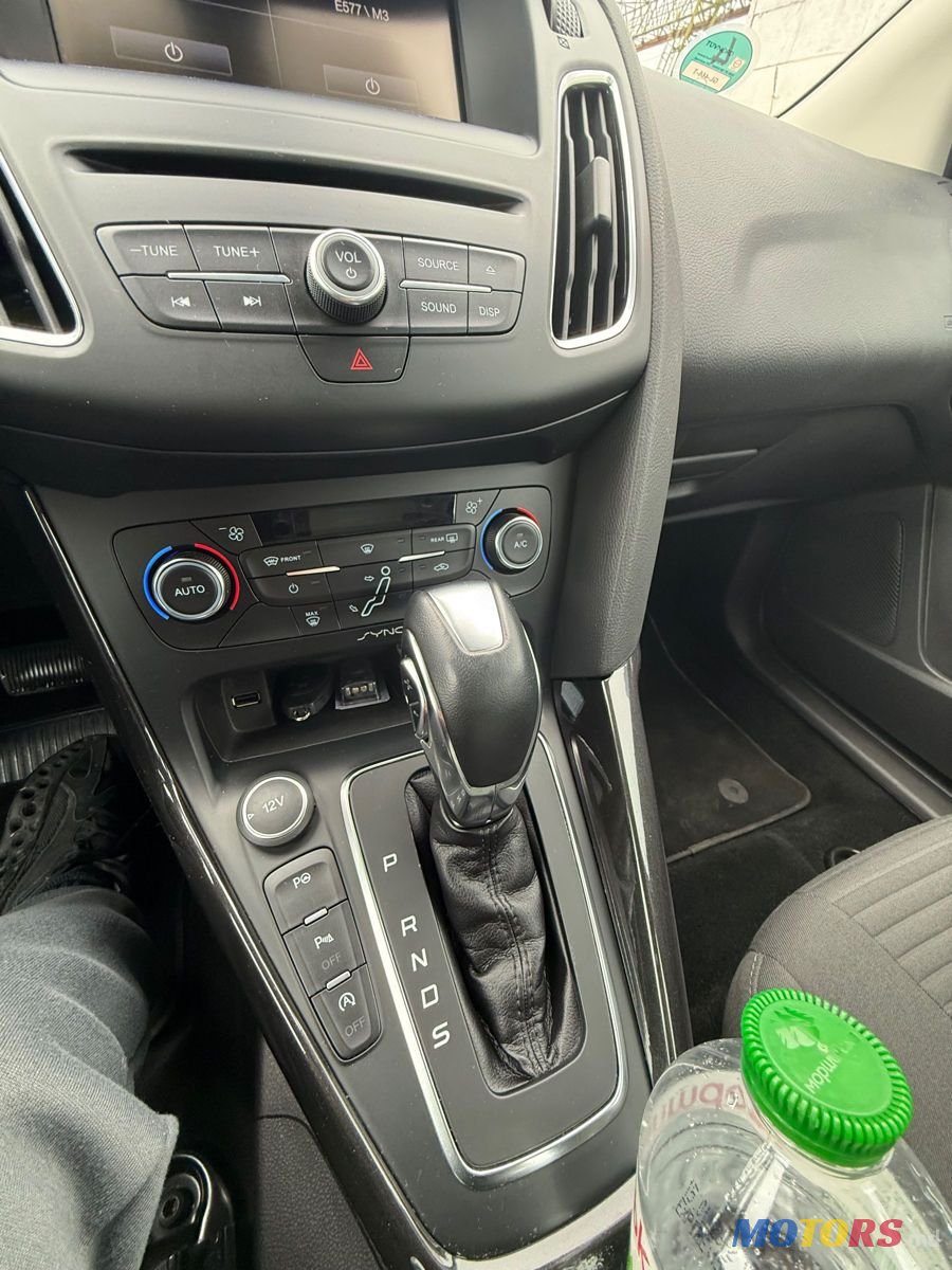 2015' Ford Focus photo #5