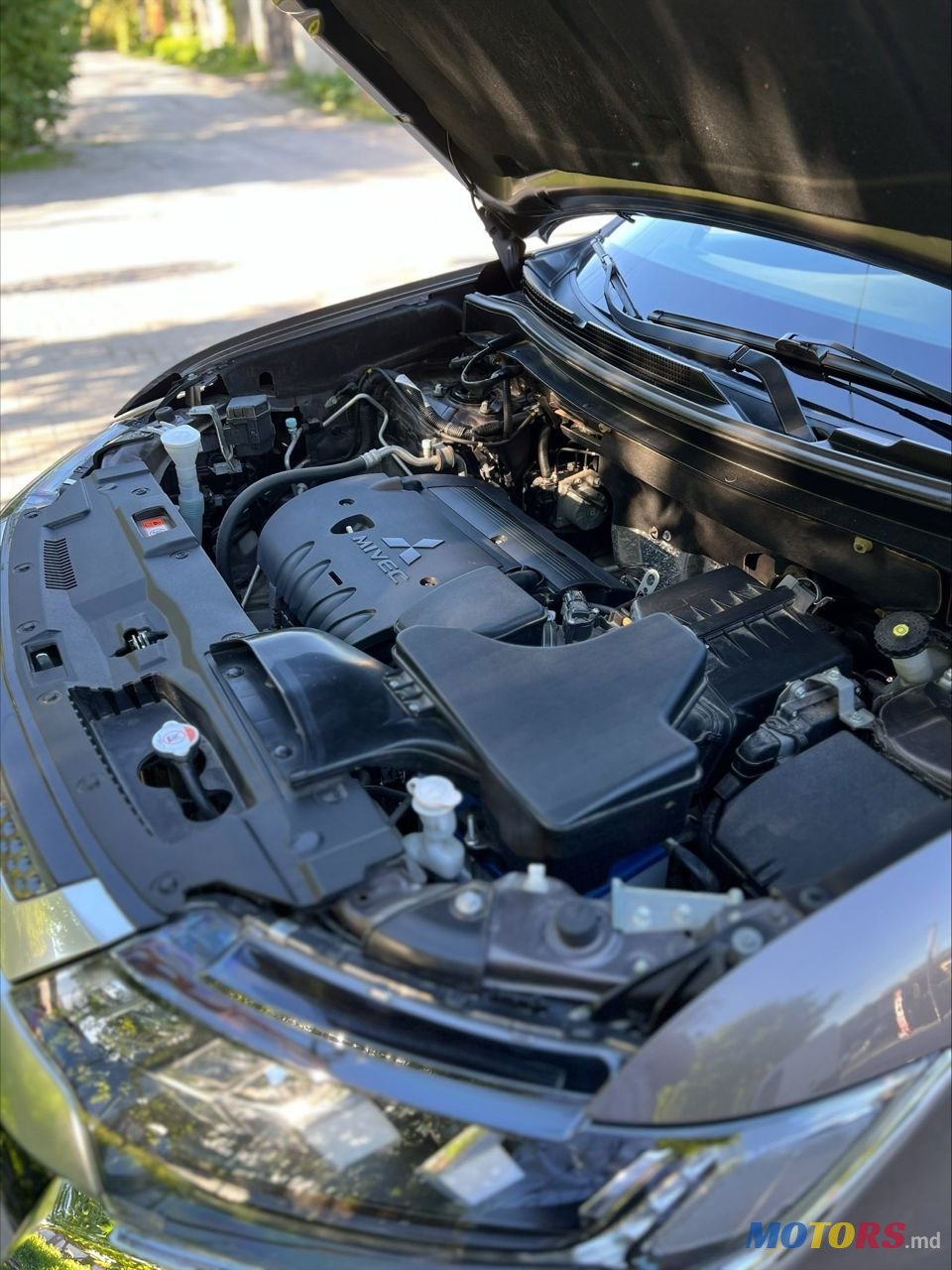 2018' Mitsubishi Outlander photo #4