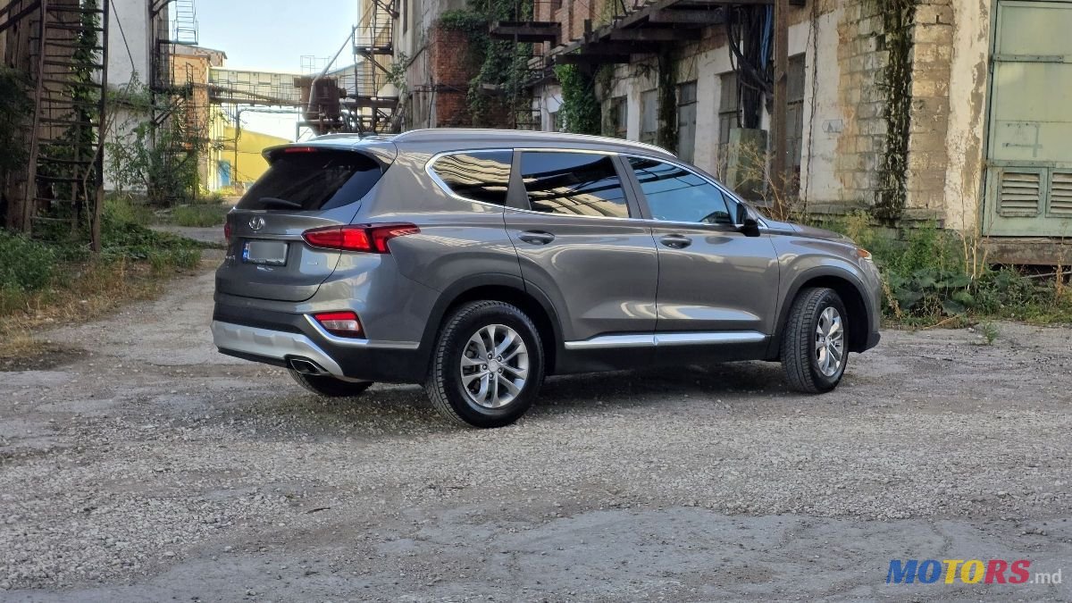 2019' Hyundai Santa Fe photo #3