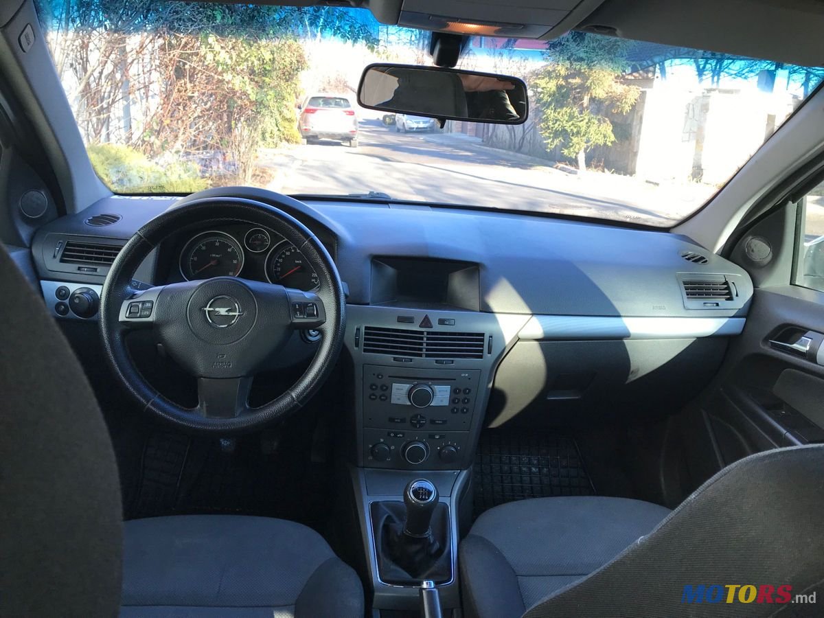 2006' Opel Astra photo #5
