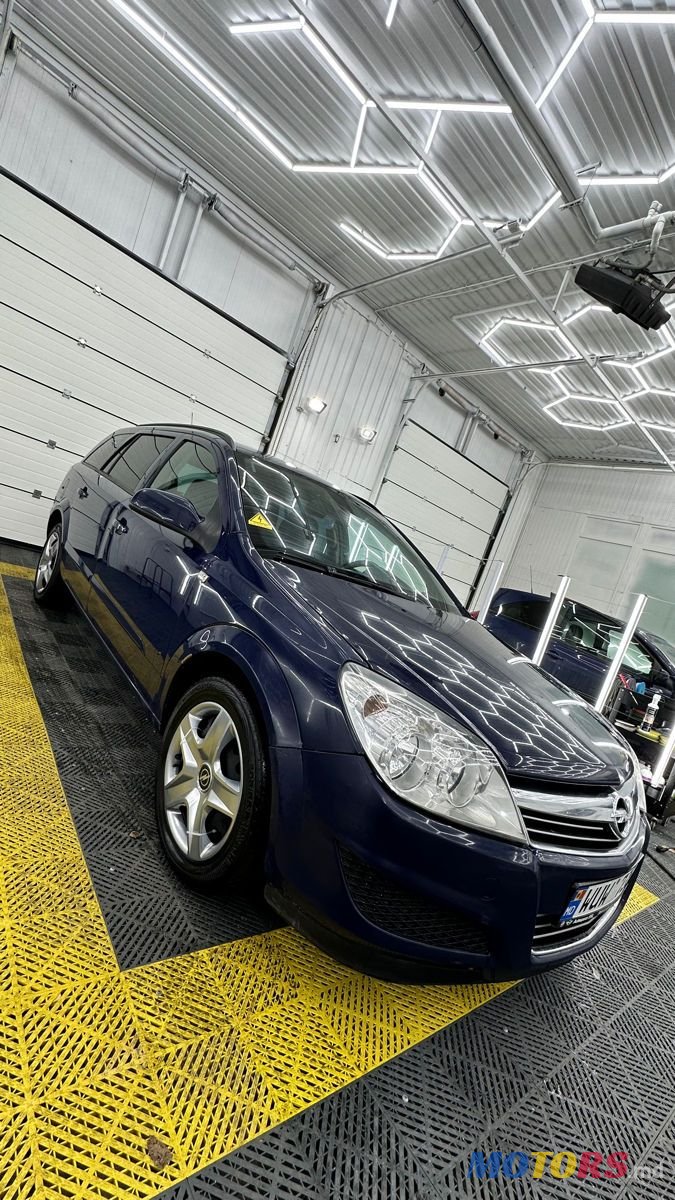2007' Opel Astra photo #1