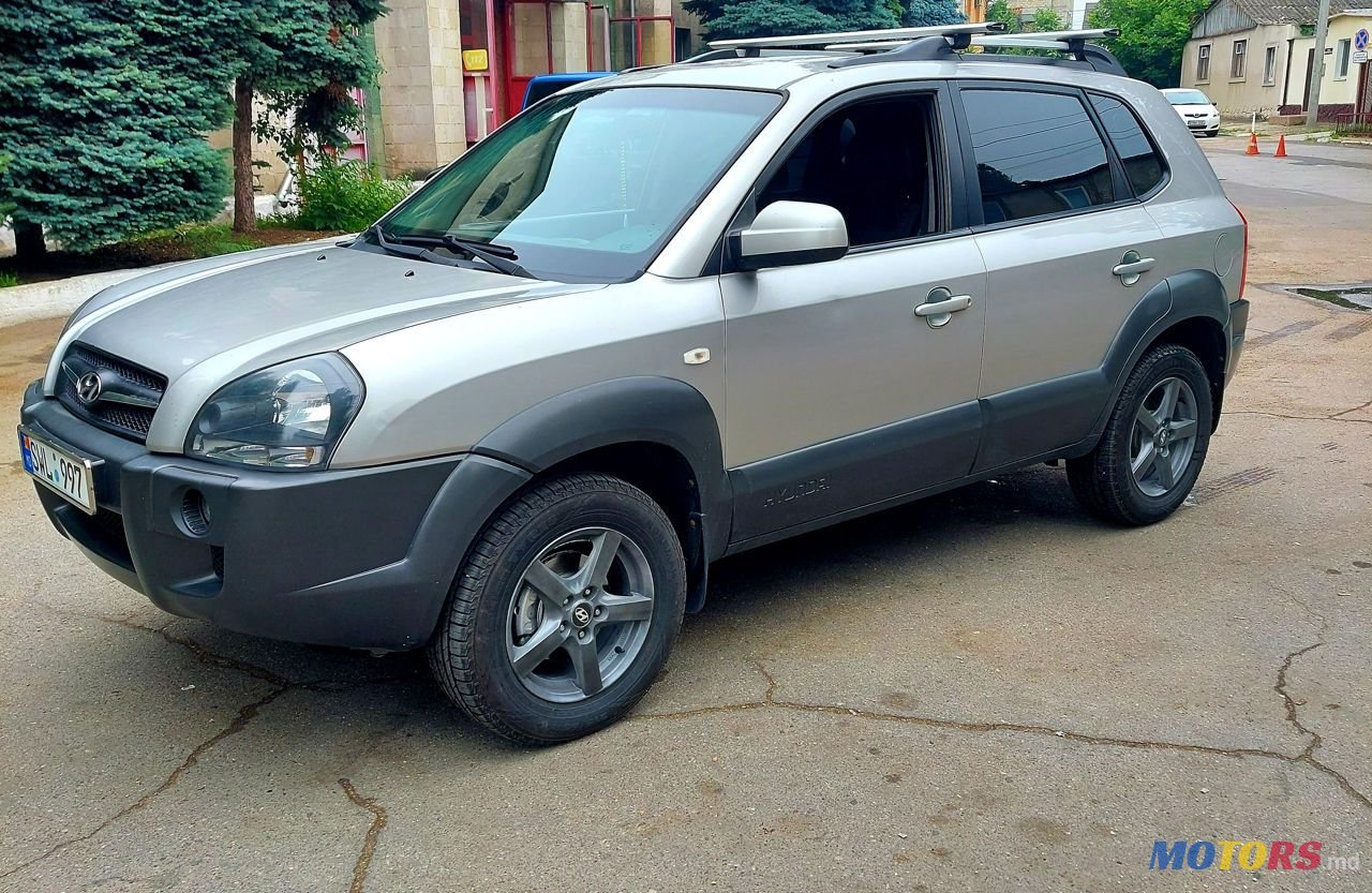 2009' Hyundai Tucson photo #3