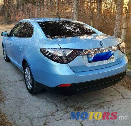2012' Renault Fluence photo #2