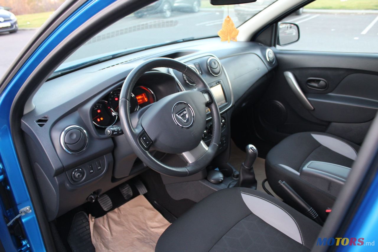 2015' Dacia Sandero Stepway photo #5