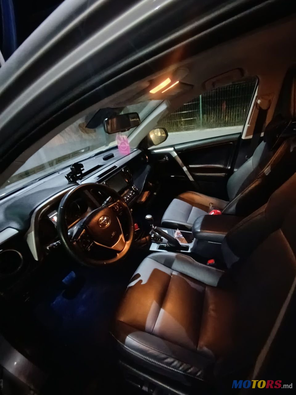 2017' Toyota RAV4 photo #1