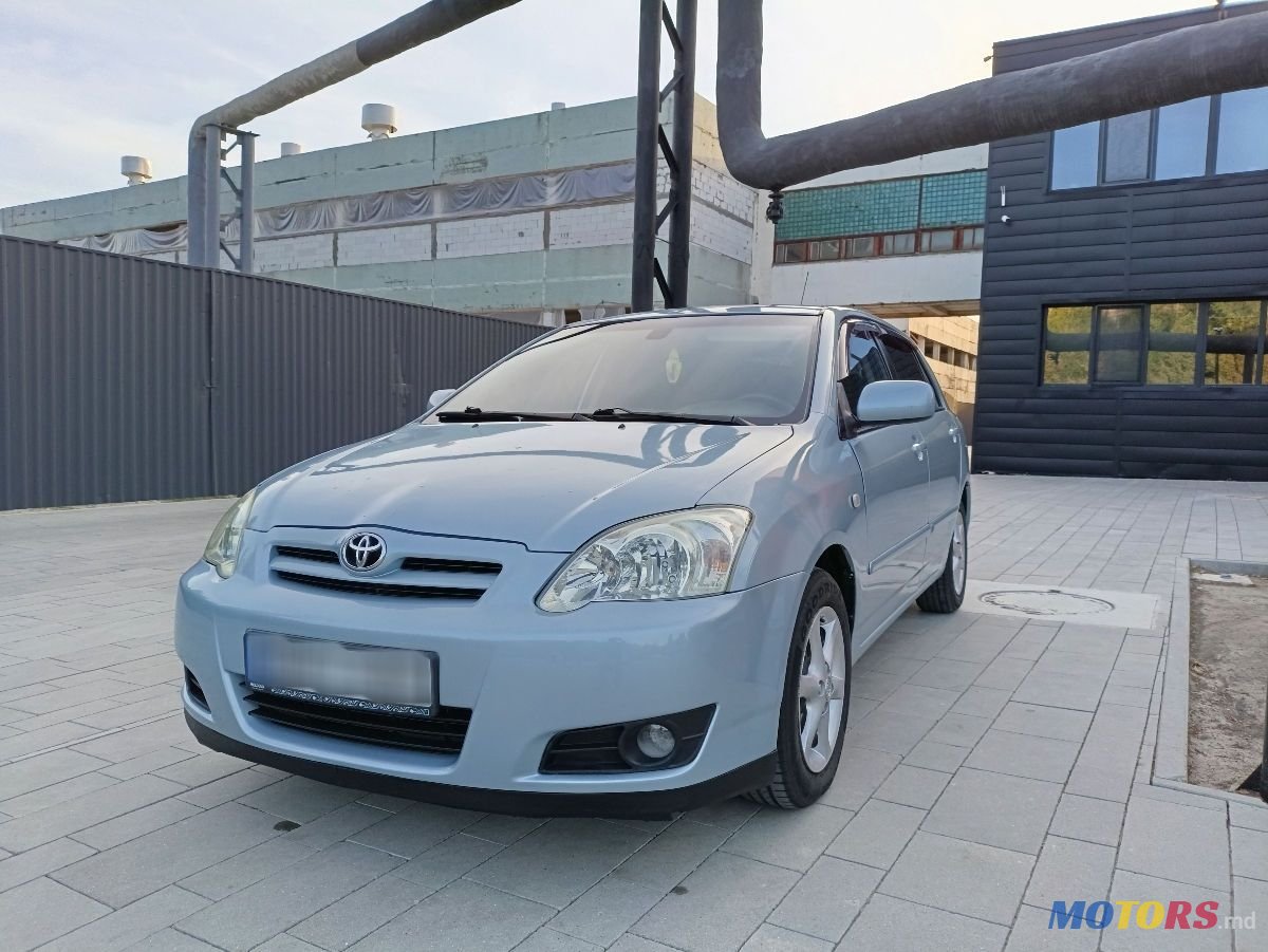 2005' Toyota Corolla photo #1