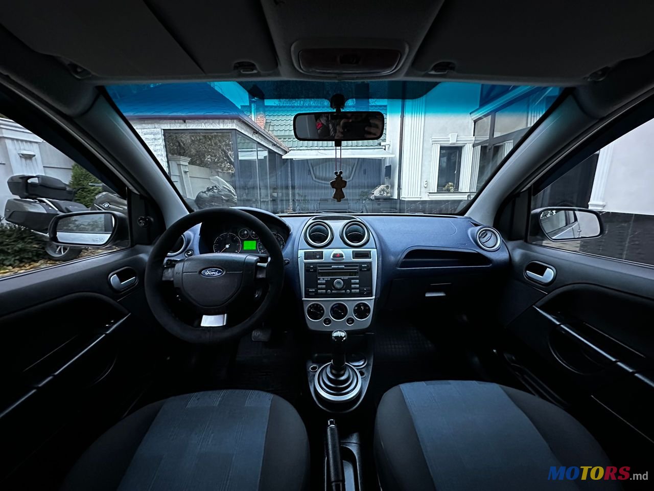 2007' Ford Fiesta 5D photo #5