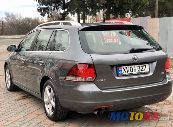 2010' Volkswagen Golf photo #5