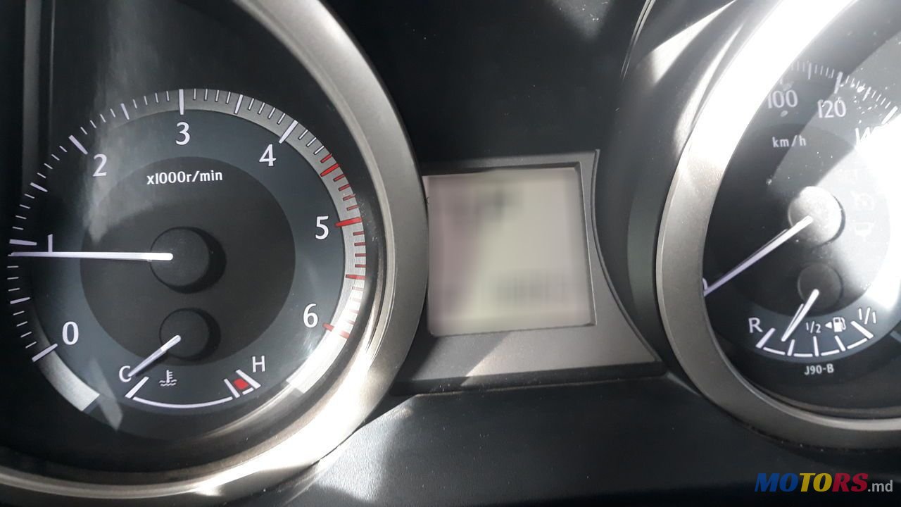 2013' Toyota Land Cruiser Prado photo #4