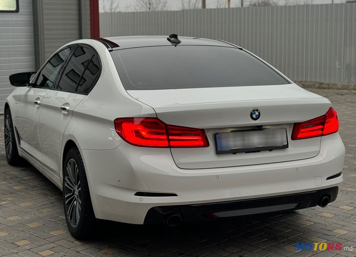 2018' BMW 5 Series photo #6