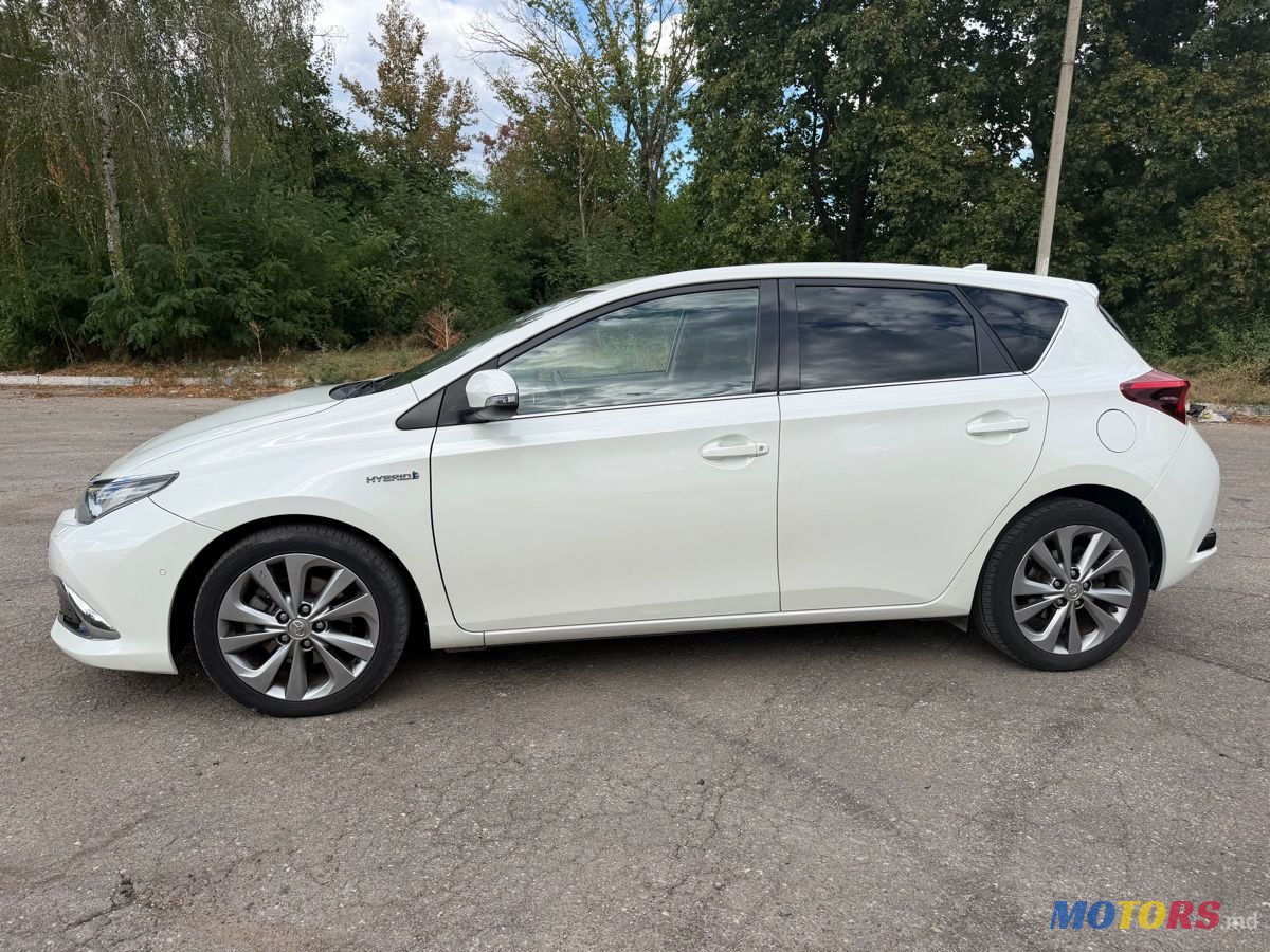 2016' Toyota Auris photo #2
